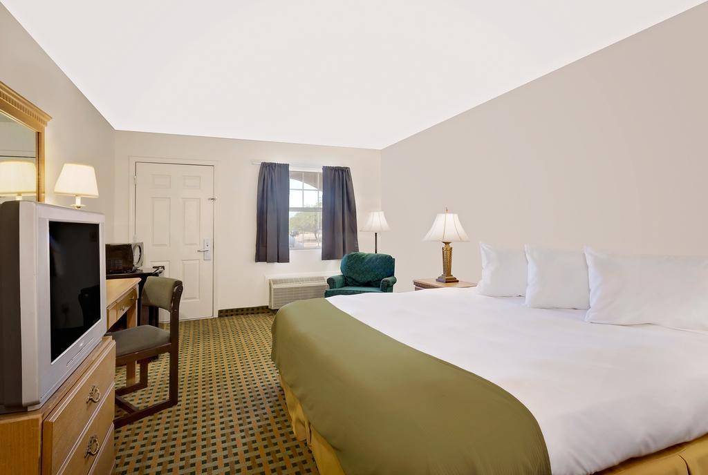 كينغمان Silver Queen Inn المظهر الخارجي الصورة